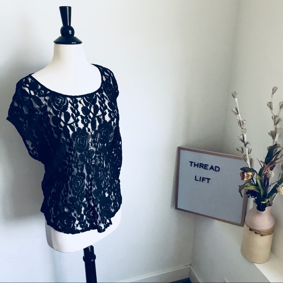 Tops - Lace Sleeveless High Low Top